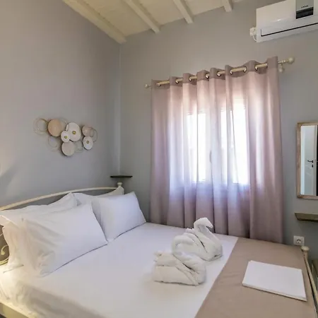 θἔρως Agios Sostis (Tinos)